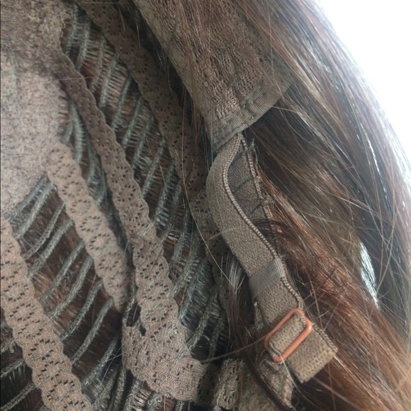 Adjustable Wig Moves Better Than Human Hair - Picture 4 of 7